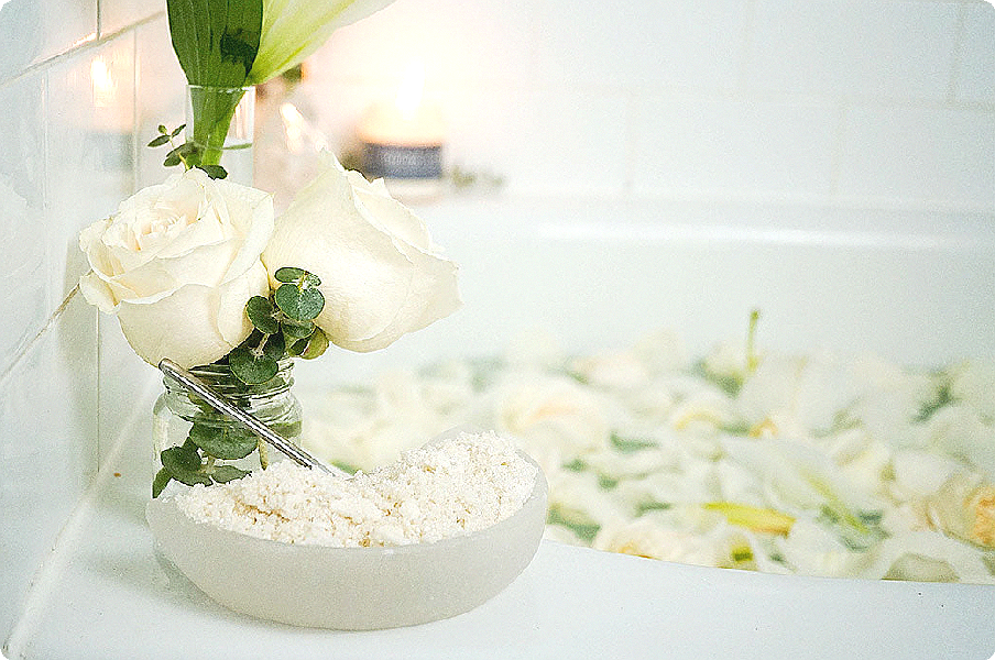 Le rituel ultime du bain de pleine lune