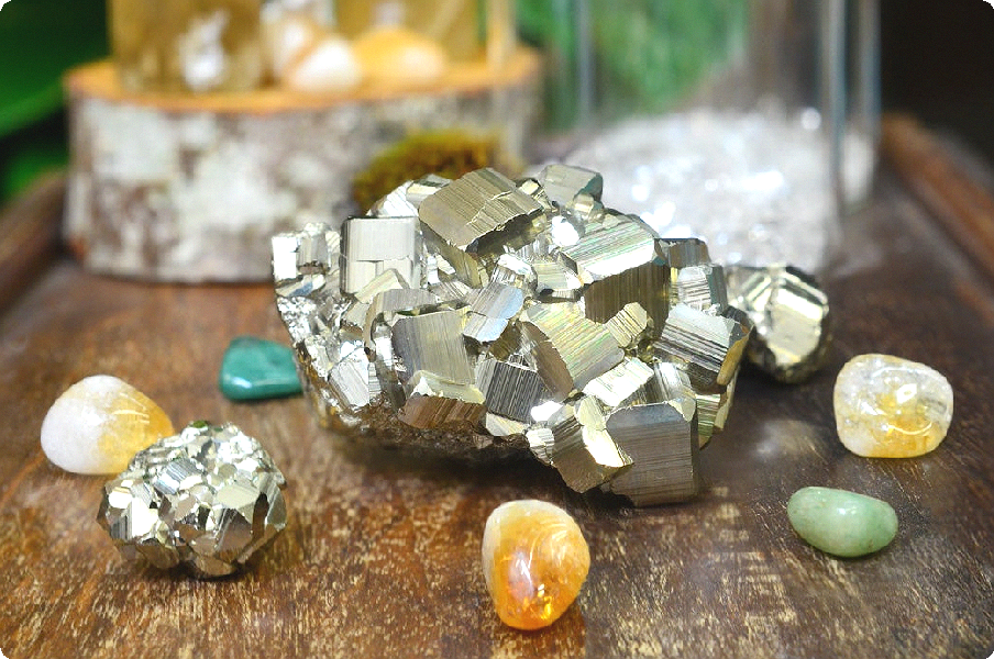 Apprenez l'utilisation de la pyrite pour la richesse et l'abondance.