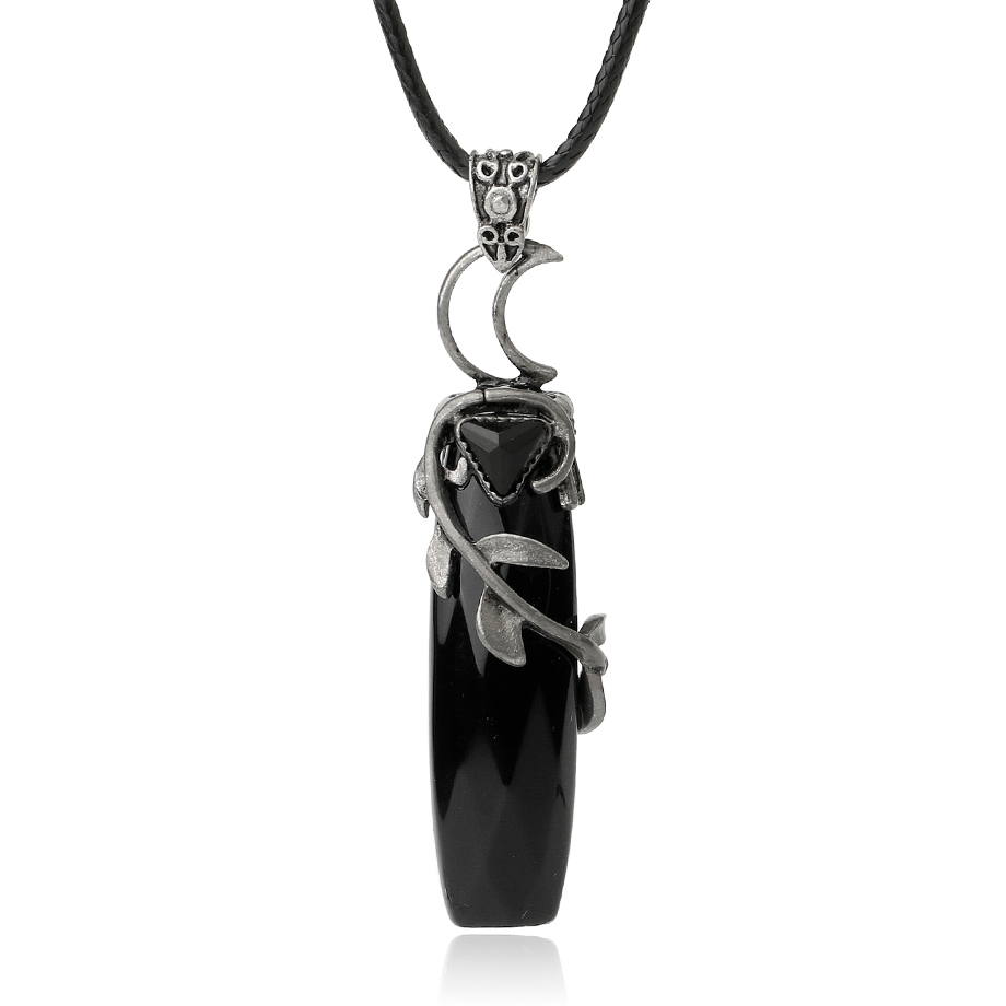 Cordon et son Pendentif en Onyx "Stabilité & Maîtrise de soi" - Lune