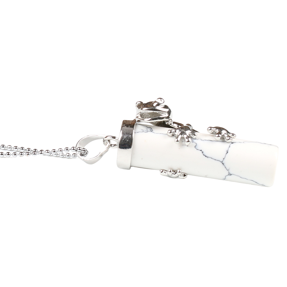 Chaîne et son Pendentif en Howlite - Grenouille