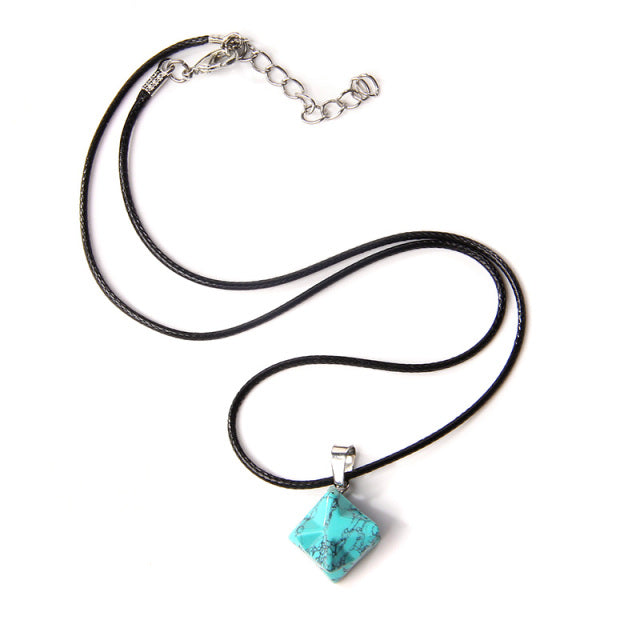 Cordon et son Pendentif Reiki en Turquoise "Stabilité & Empathie"